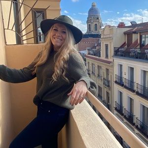 Meet your Posher, Kaylin